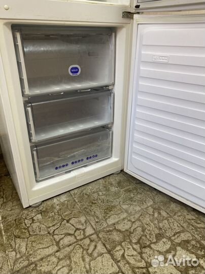 Холодильник whirlpool