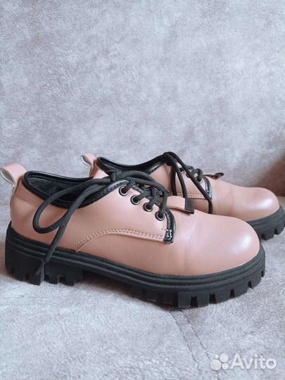 Ботинки (туфли) на девочку