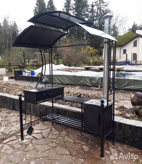 Мангал с крышей