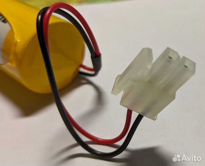 Новая литиевая батарейка 