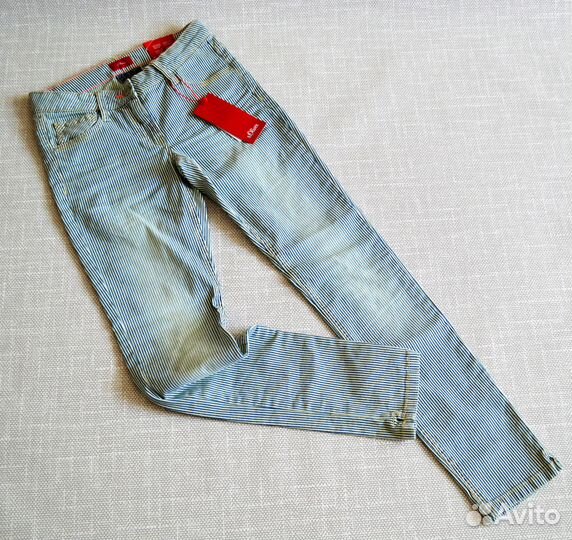 Джинсы в вертикальную полоску