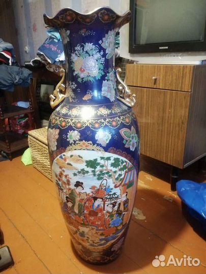 Вазы и статуэтки