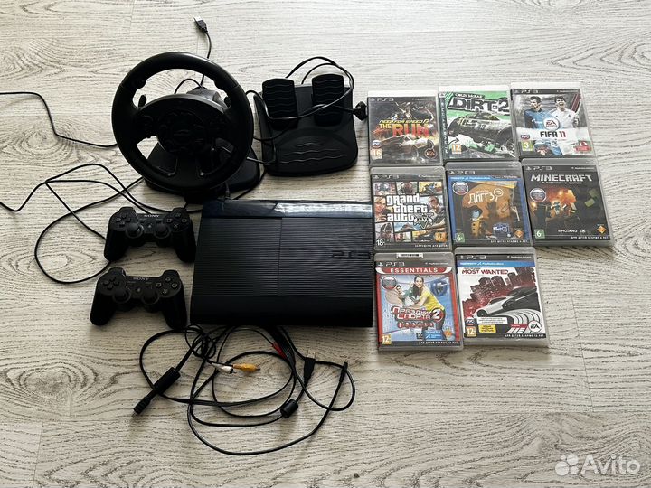 Sony PS3 в комплекте с рулем
