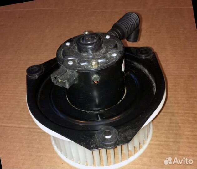 Мотор отопителя Hitachi/zx70