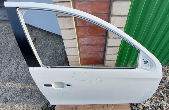 Дверь передняя правая Mitsubishi Pajero Sport 3
