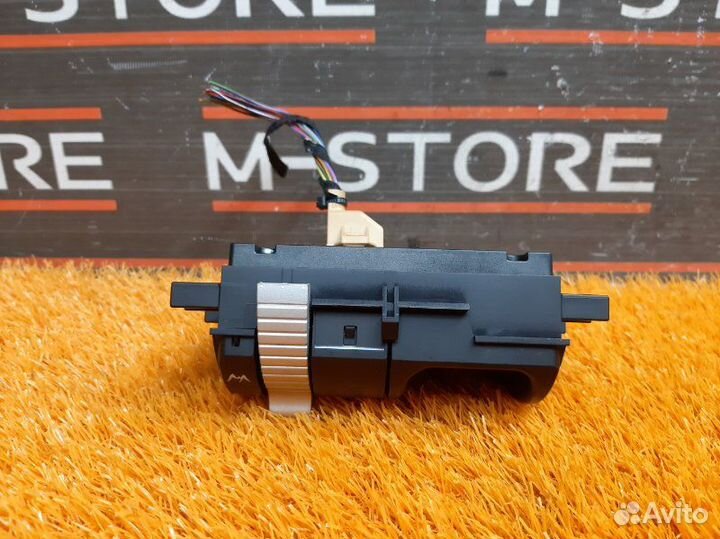 Кнопка управления подвеской Porsche Cayenne 957