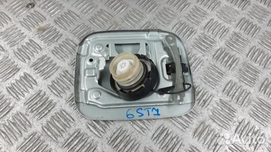 Лючок бака toyota avensis T25 (6ST07EH01)