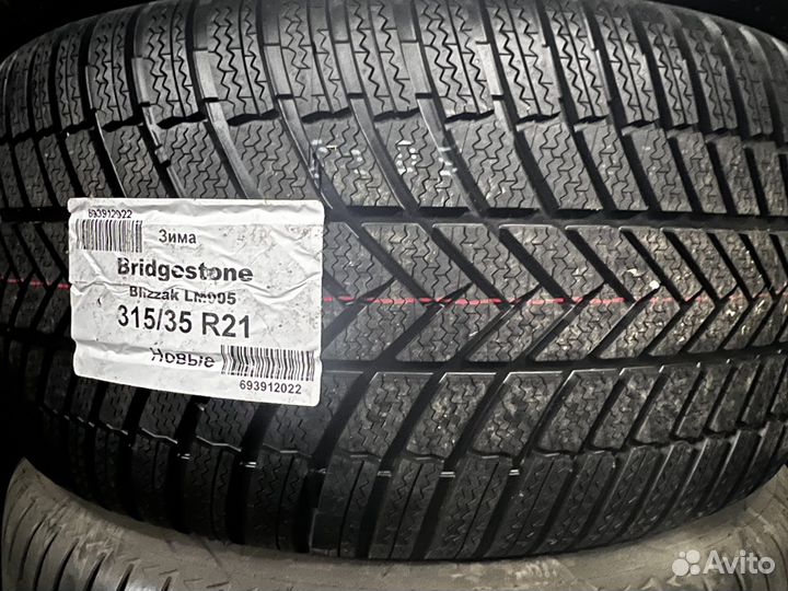 Bridgestone Blizzak LM005 DriveGuard 315/35 R21 и 275/40 R21