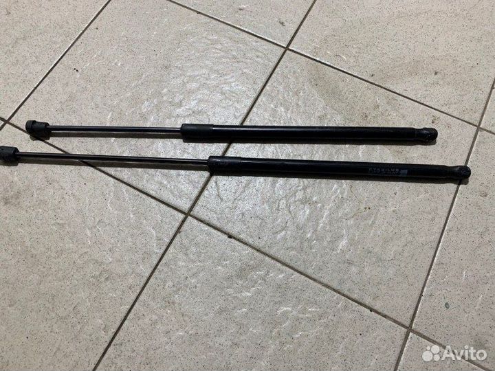 Амортизатор капота Mercedes-Benz Ml W166 M157 2013