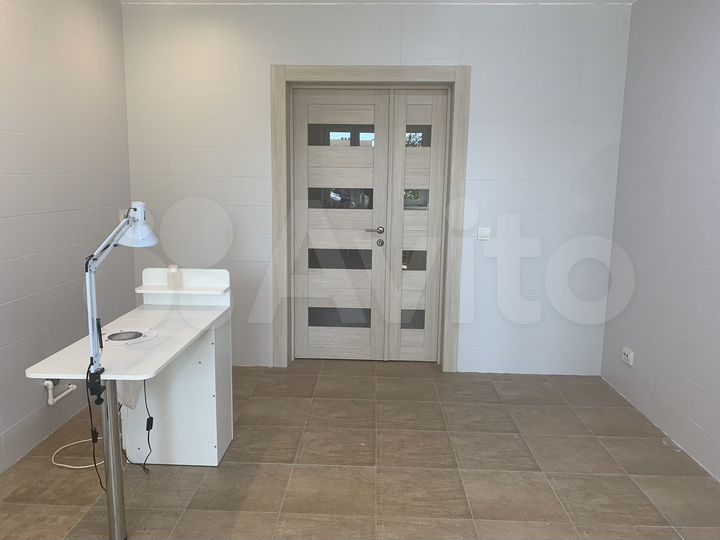 Рабочее место мастера маникюра, 18 м²