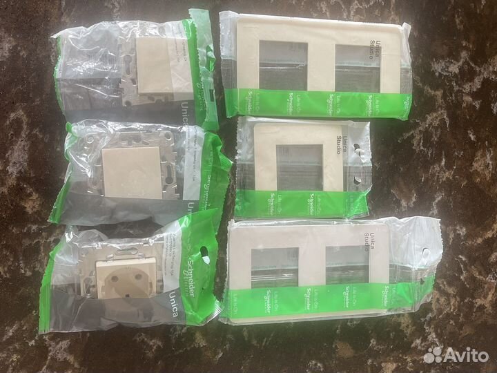 Schneider unica выключатель 1