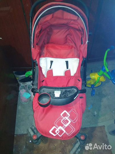 Прогулочная коляска