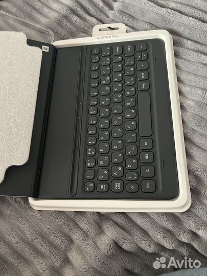 Чехол-клавиатура Samsung galaxy tab S3