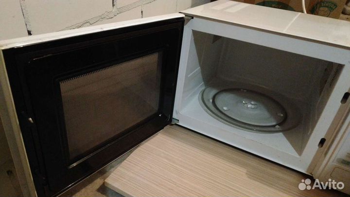 Микроволновая печь Supra бу