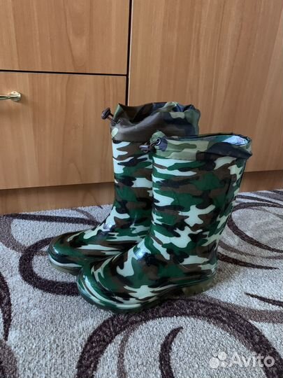 Резиновые сапоги
