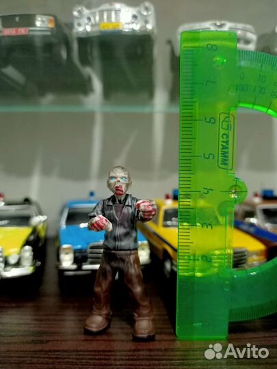 Фигурка Зомби 