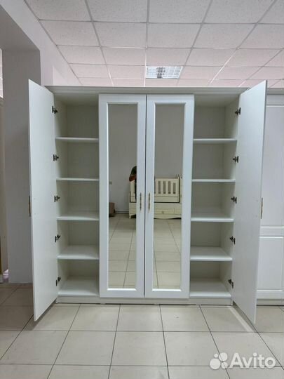 Шкаф распашной