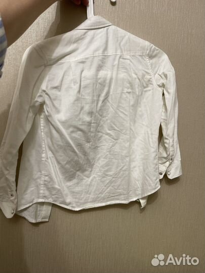 Рубашка синяя и белая на мальчика 128-134 размер