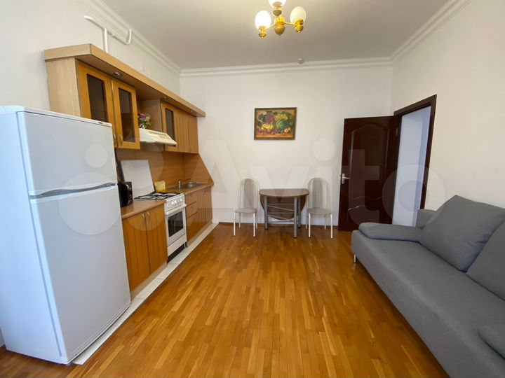 1-к. квартира, 80 м², 3/6 эт.