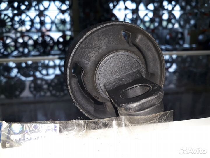 Сайлентблок рычага ix35 Tucson 55275-2S000