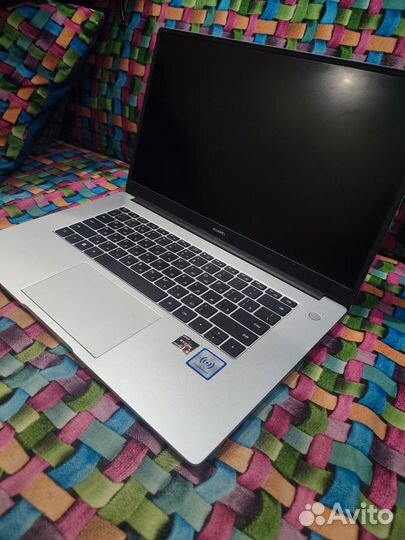 Huawei matebook d15 ryzen 5 5500u