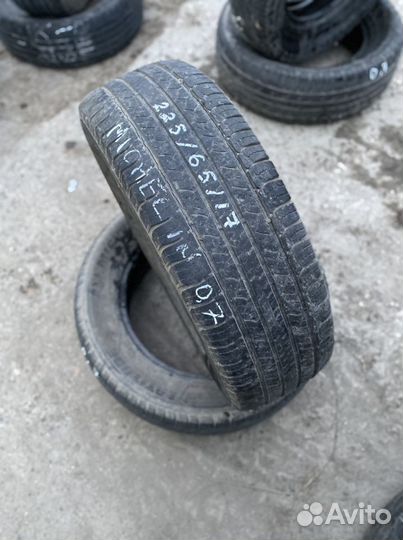 Michelin Agilis 225/65 R17