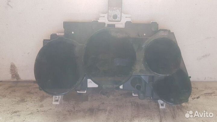 Щиток приборов Pontiac Vibe 2002-2007