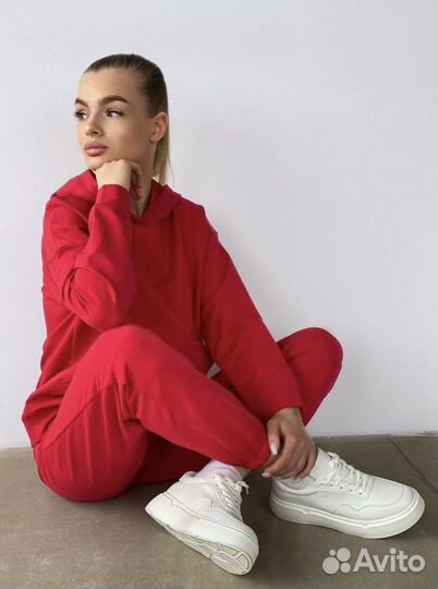 Спортивный костюм женский