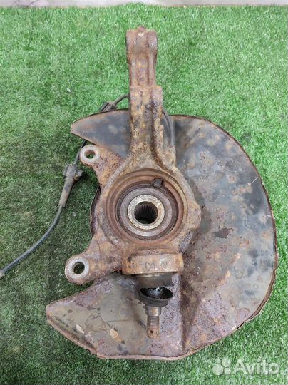 Кулак передний левый Honda CR-V 2 (RD5) 2005