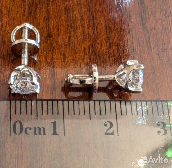 Золотые серьги пусеты с бриллиантами 1.1ct