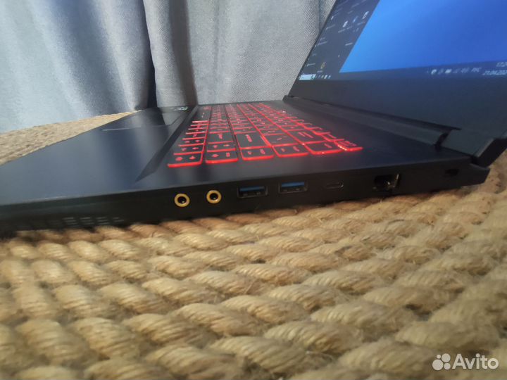Игровой ноутбук MSI