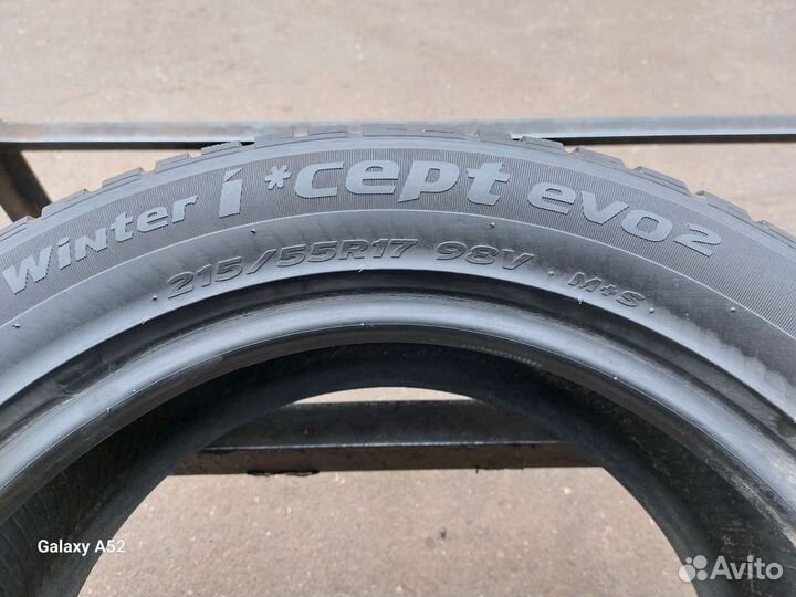 Hankook Winter I'Cept Evo2 W320 215/55 R17 98V