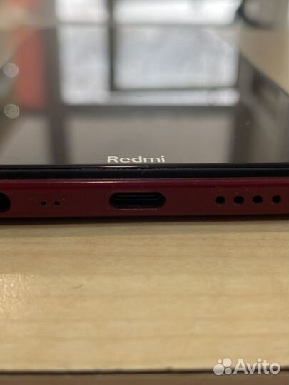 Xiaomi Redmi 8, 4/64 ГБ