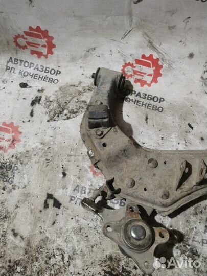 Рычаг подвески нижний передний правый Toyota Town