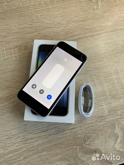 iPhone SE (2022), 64 ГБ