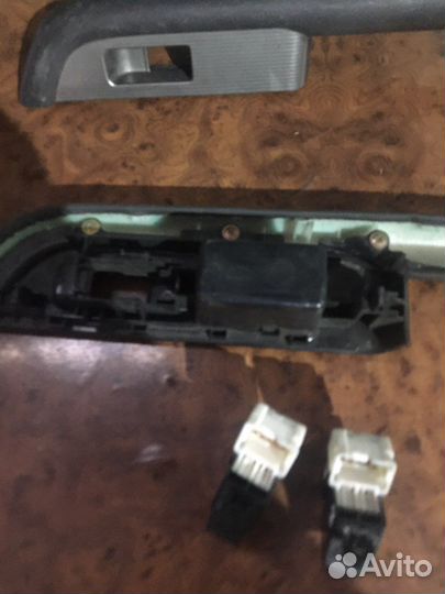 Кнопка стеклоподъемника задний Nissan X-Trail T30