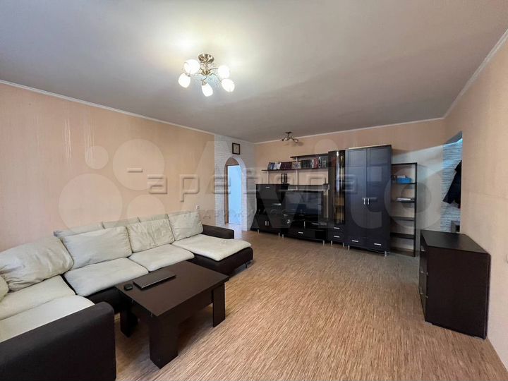 3-к. квартира, 71,2 м², 8/10 эт.