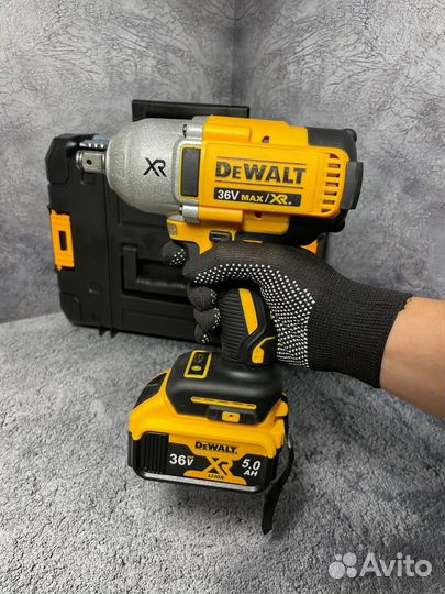 Гайковерт аккумуляторный Dewalt 600hm