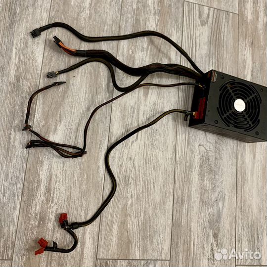 Блок питания thermaltake
