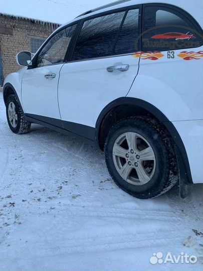 Пластиковый обвес на Лифан Х60 Кросс 2011-2015г.в