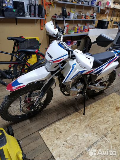 Мотоцикл Bse Z3Y 21/18