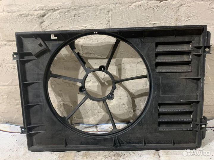 Диффузор вентилятора Skoda Octavia (A5 1Z)