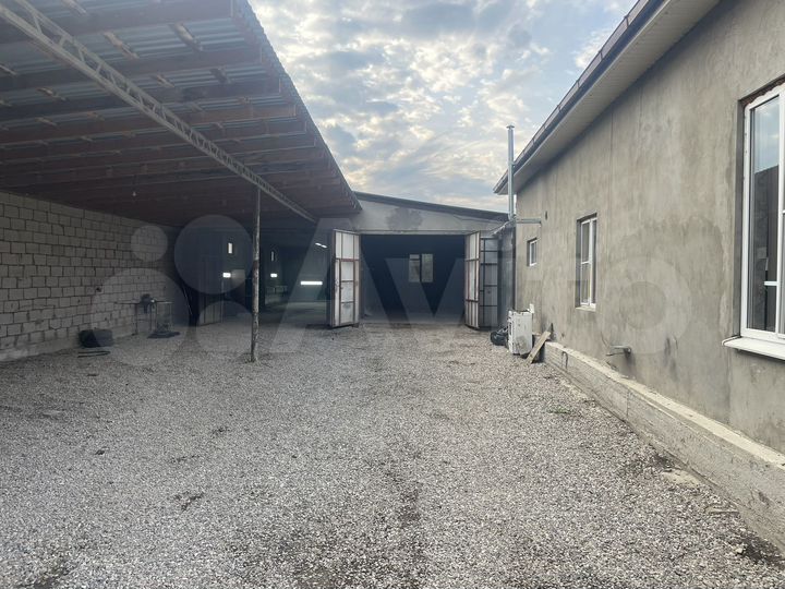 Гараж, > 30 м²