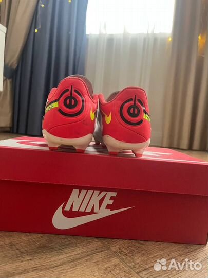 Футбольные бутсы nike tiempo