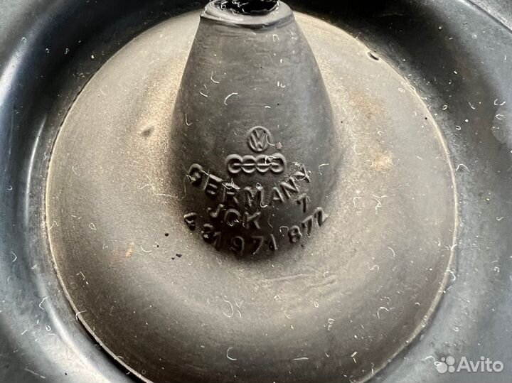 Крышка бака audi a6 100 c4