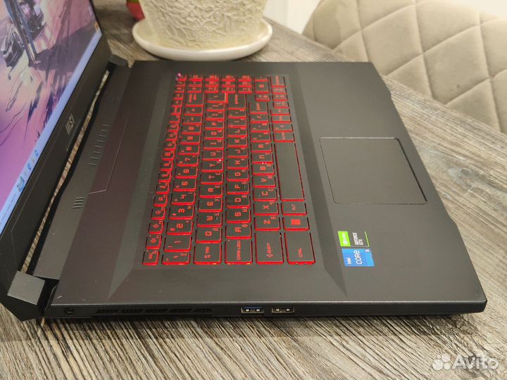 Msi Katana 17.3 / i5 11400H / 16GB / SSD GTX 1650