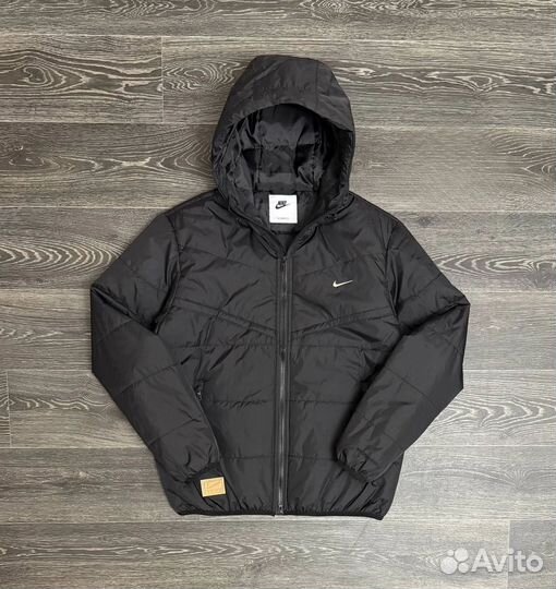 Куртка на весну Nike