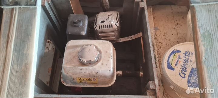 Деревянный катер