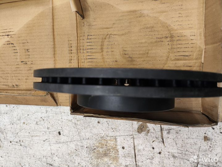 Передние тормозные диски Мазда6gg 1.8 G25Y-33-25XA