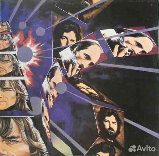 Два виниловых альбома группы 